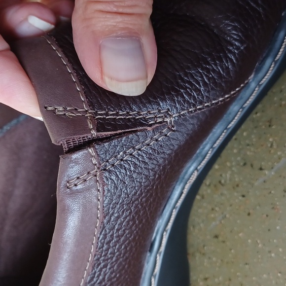 Clark's - Cora Giny Brown Leather Cushioned Zip Loafer Flats 1" Heel W-7.5 EUC - Picture 12 of 15